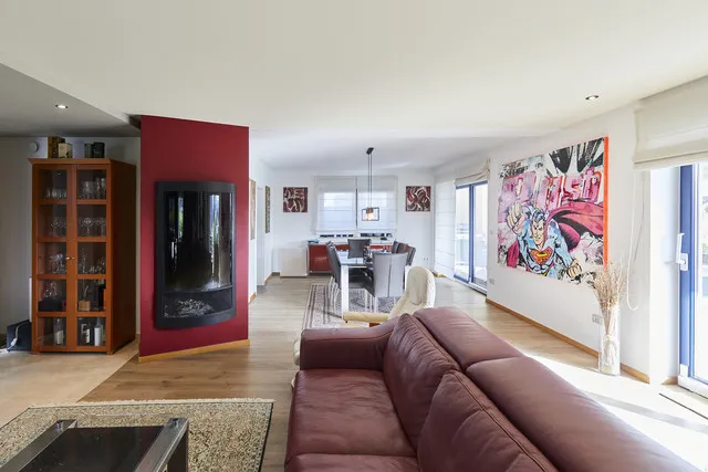 Séjour - Maison de 5 Chambres avec Jardin à Dudelange