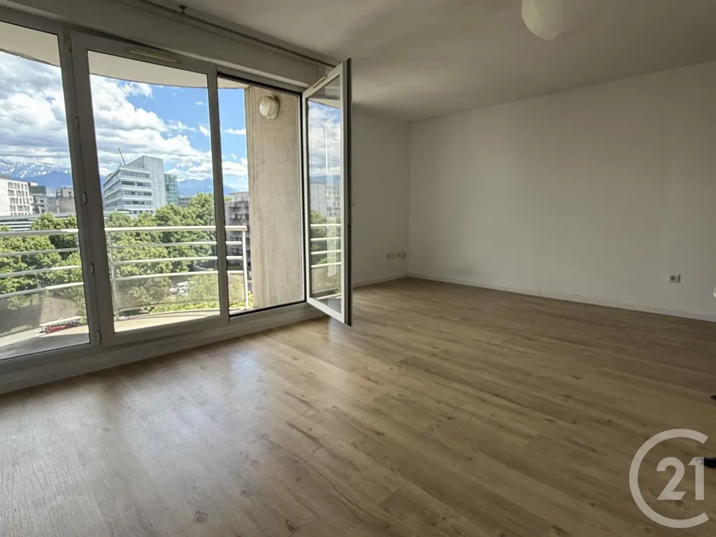 Stanze - T2 Apartment with Balcony in Grenoble Centre