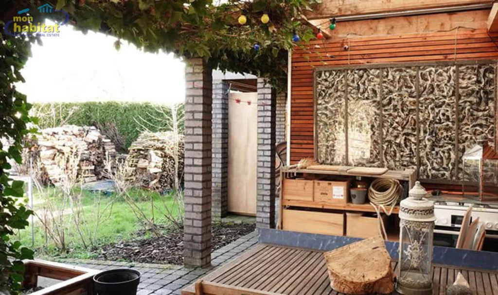 Terrasse - Maison 4 Façades avec Jardin à Thuin