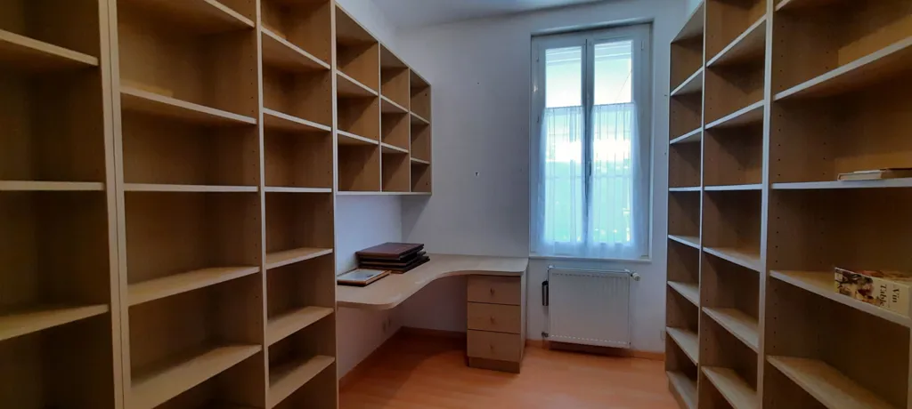 Kabinet - Single-Storey House with Garden in Royan