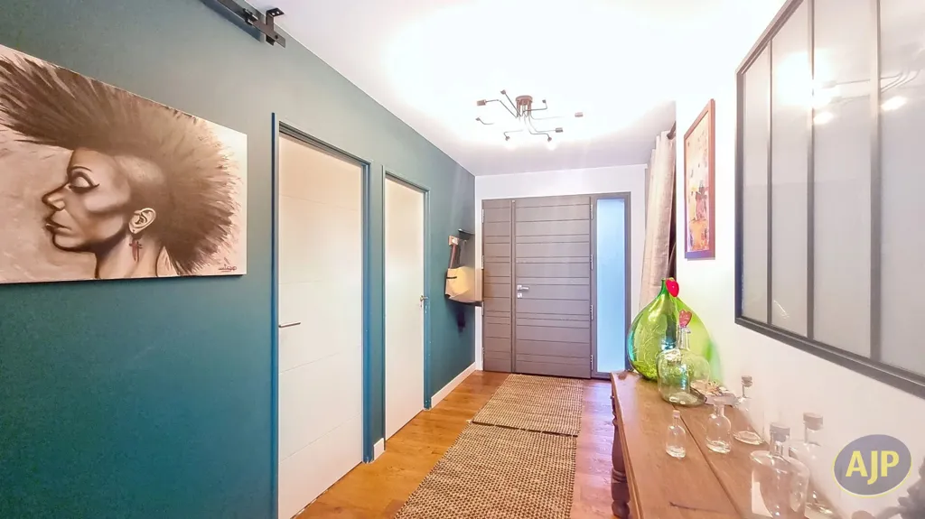 Entrée - Loft avec Piscine et Garage au Cœur de la Ville
