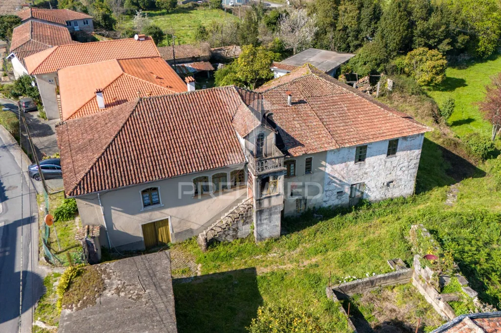 Õhuvaade - Rustic Quinta with 6 Hectares in Moure