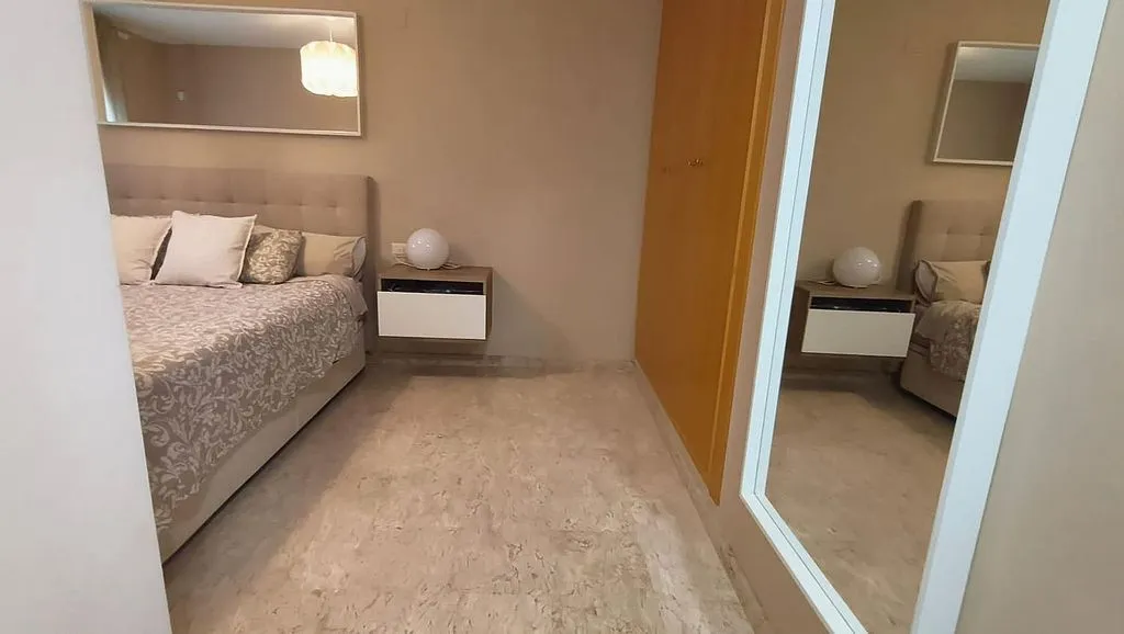 Chambres - Apartment with Balcony and Garage in Carcaixent