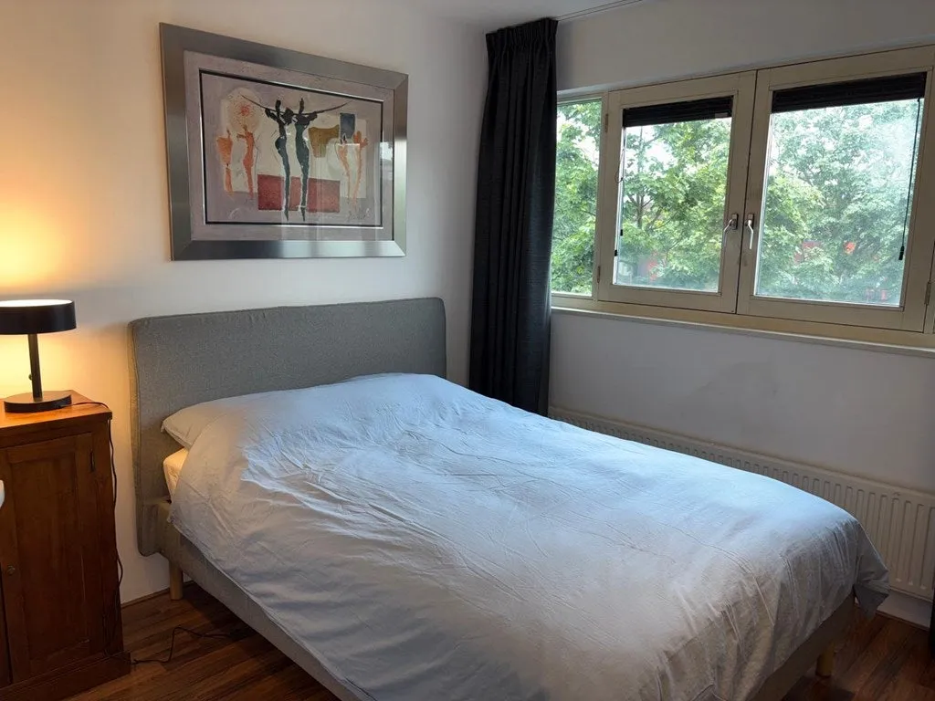 Magamistoad - Renovated Townhouse with Backyard in Osdorp