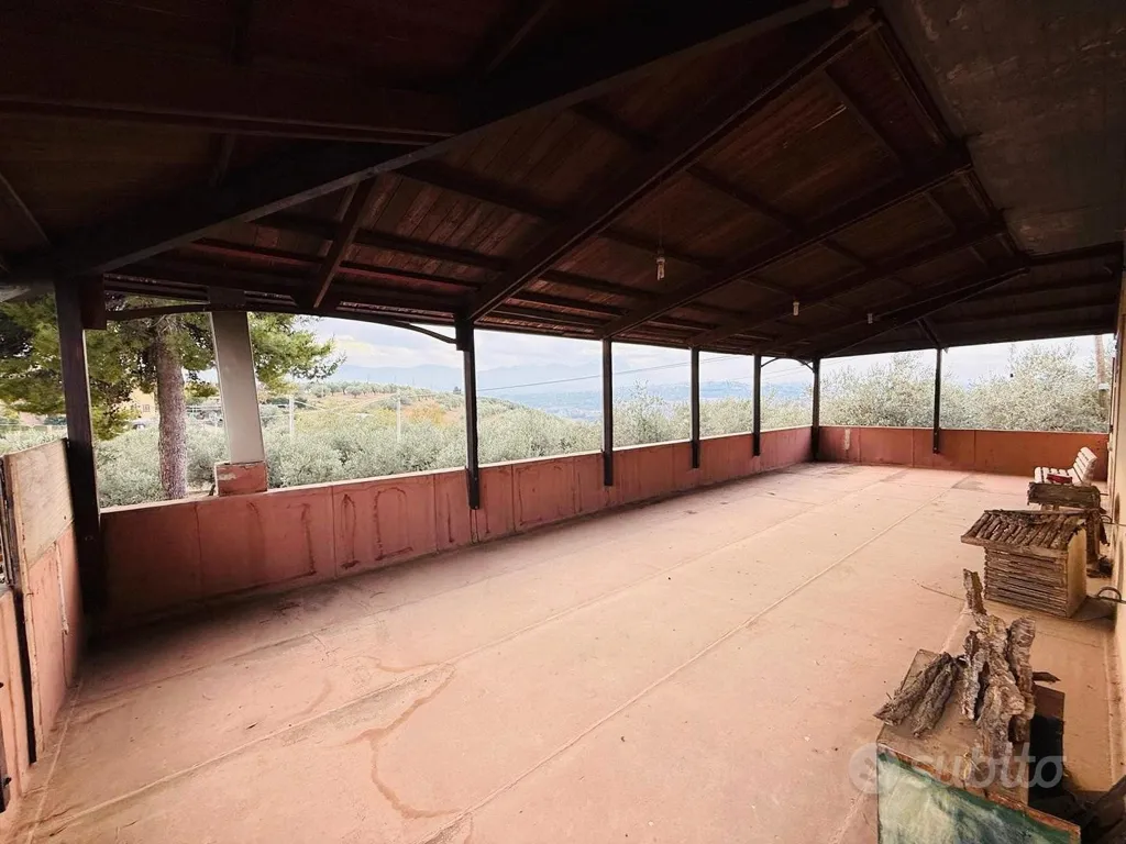 Terrass - Villa with Perimeter Garden in Moscufo