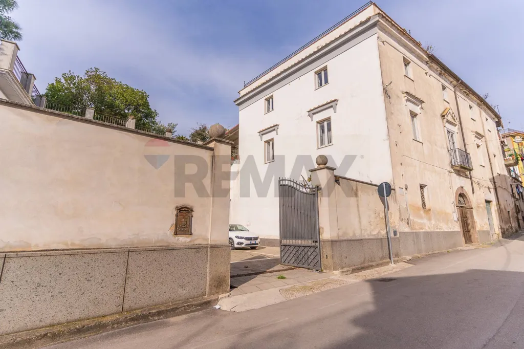 Välivaade - Historic Villa with Garden in San Castrese
