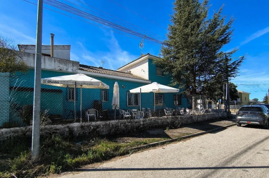 Exterior - Dual Chalets with Commercial Potential in Trijueque