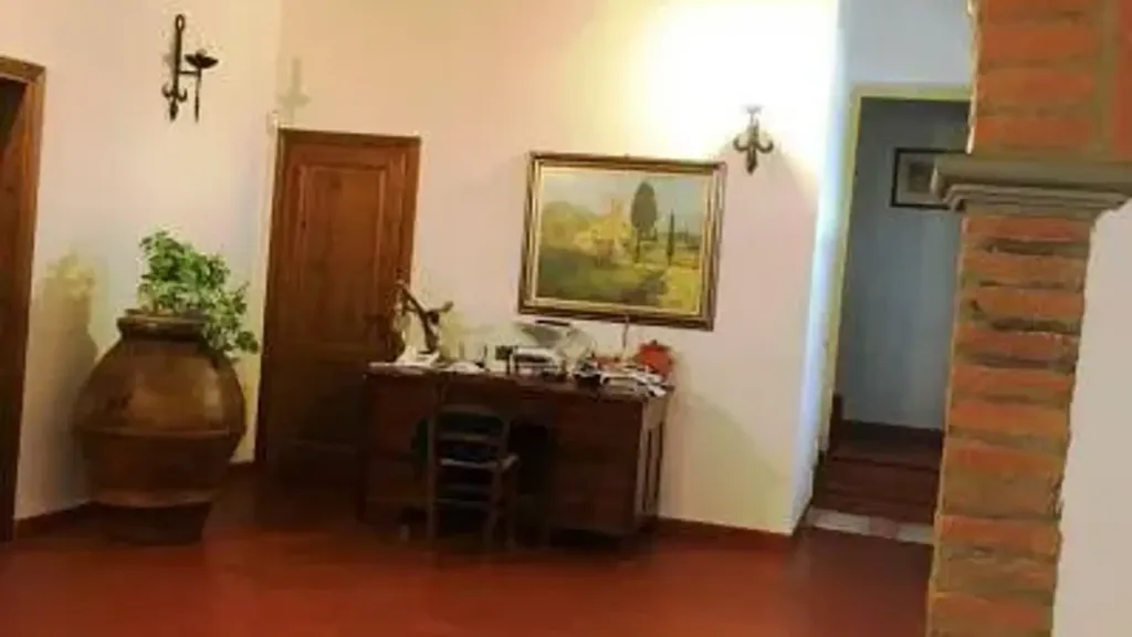 Esik - Villa with Panoramic Views in Empoli