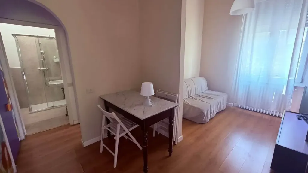 Chambres - Armed Bilocale with Terrace in Florence