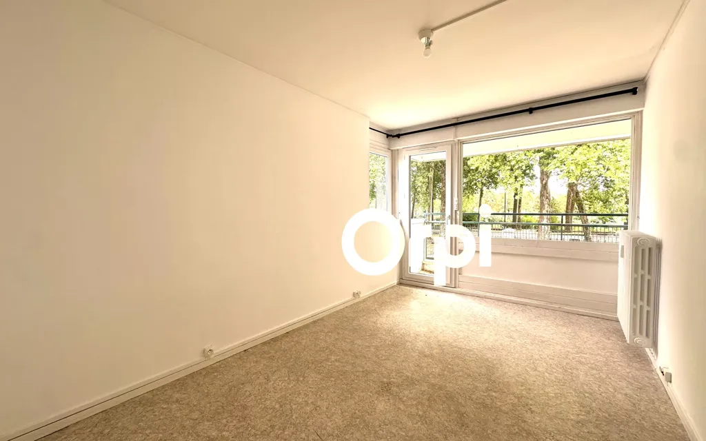 Pièces - Appartement 6 Pièces avec Balcon à Soissons