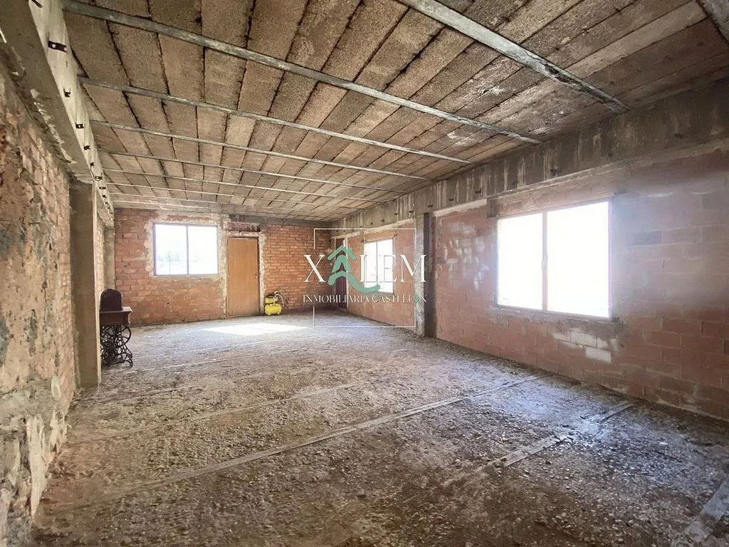 Toad - Significant House with Terrace in Vila-real