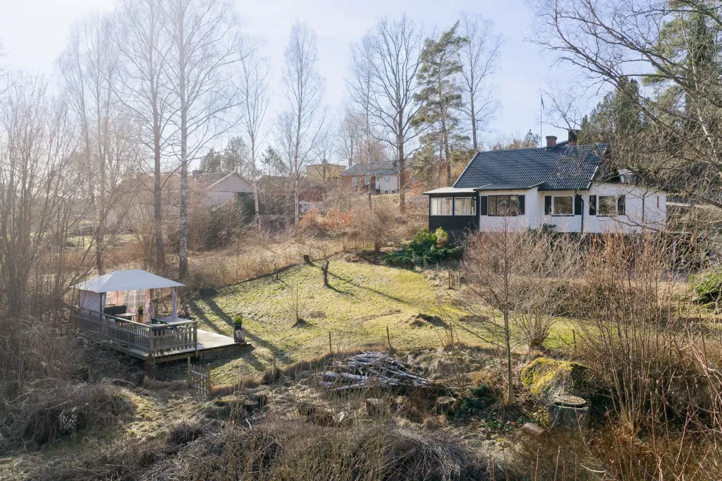 Jardin - Charming House with Garden by the River in Olofström