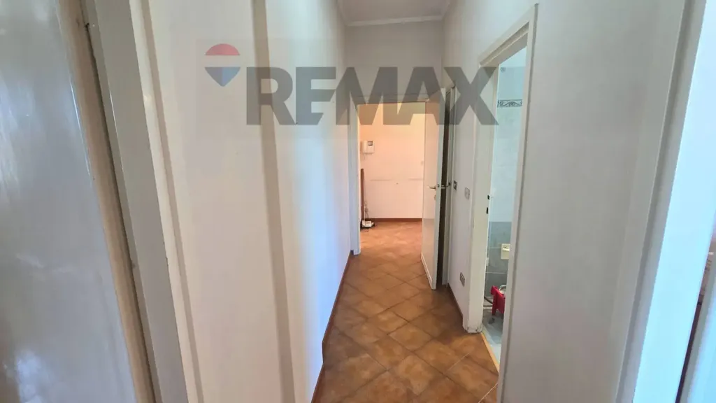 Esik - Spacious Triplex with Balcony in Milan