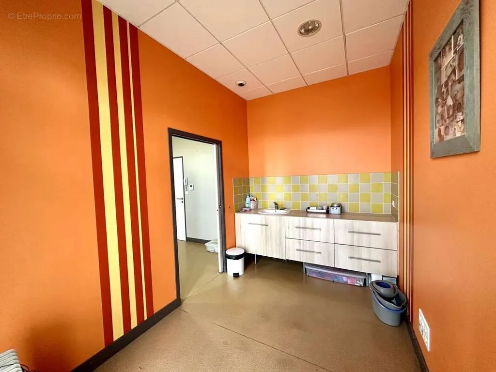 Bureau - Local Commercial Médical à Bassens