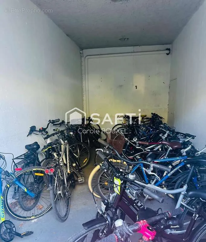 Buanderie - Appartement avec Balcon et Parking à Vannes