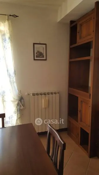 Sala da pranzo - Attico ammobiliato con terrazzo a Narni