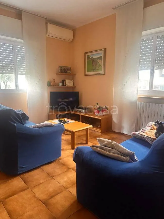 Living Room - Two-Unit Apartment with Private Garden in Calolziocorte
