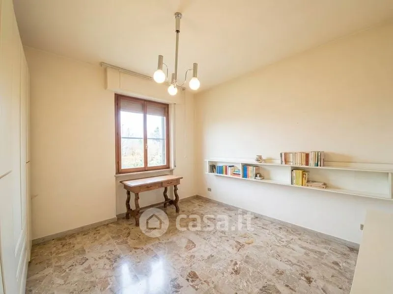 Bureau - Apartment with Terraces in Canapè, Foligno