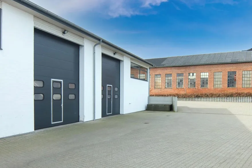Välivaade - Warehouse with Heave Port in Aalborg