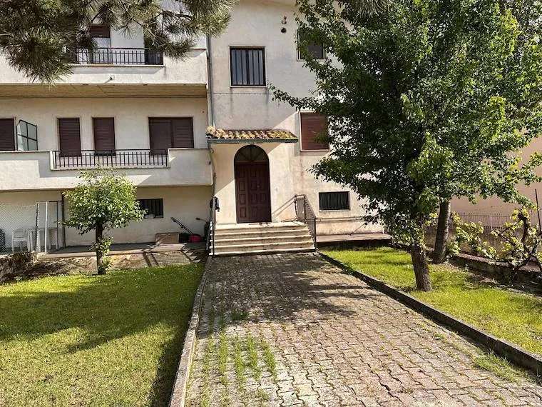 Esterno - Bright Apartment with Panoramic Terrace in Avezzano