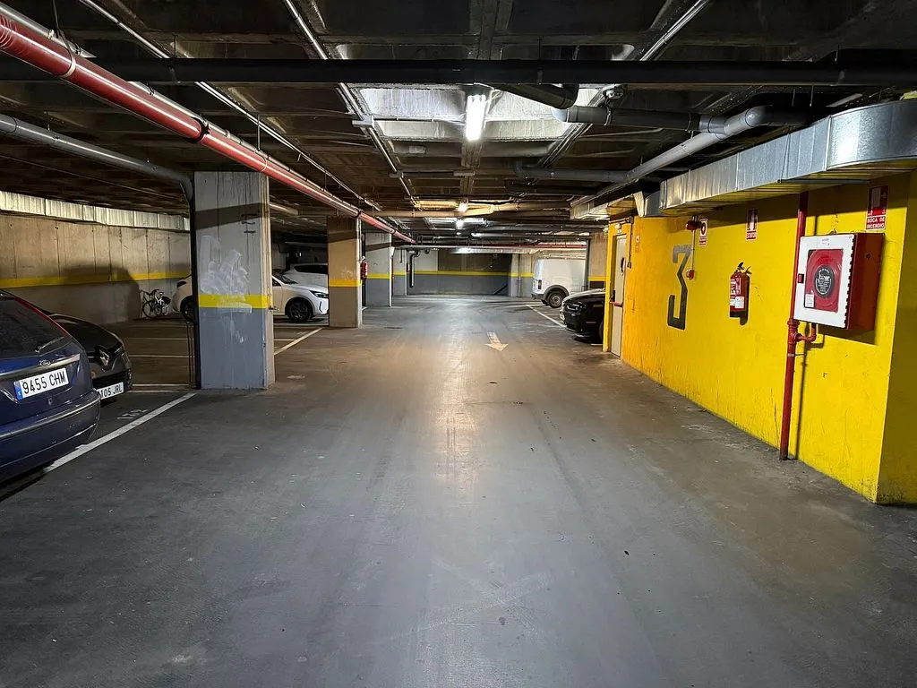 Garage - Loft with Balcony in Estación-Manantiales