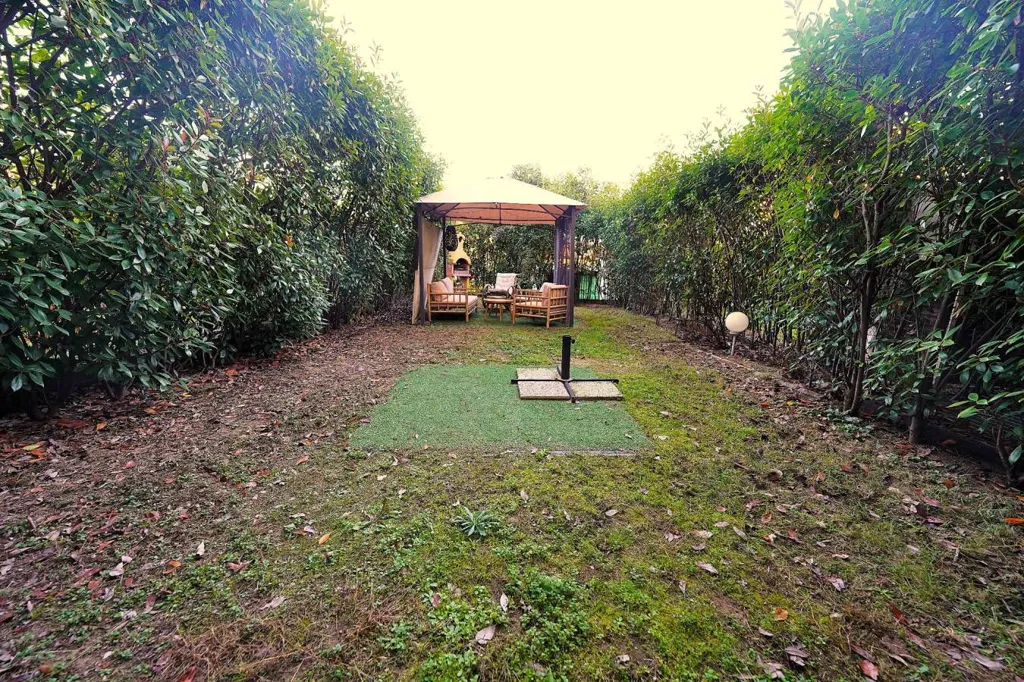 Jardin - Trilocale with Private Garden in La Loggia