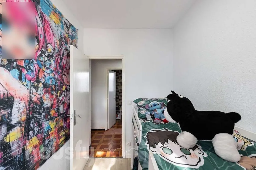 Bedrooms - Apartment with Balcony in Santa Bàrbara