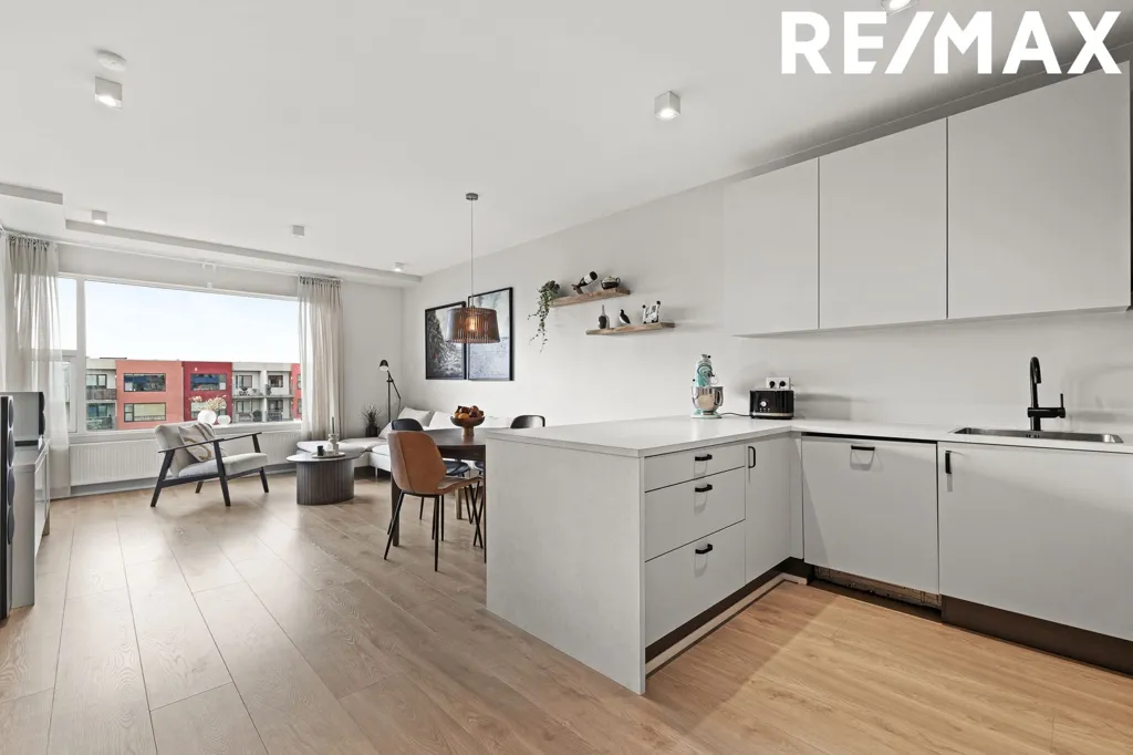 Cuisine - Apartment with Lift in Garðabær