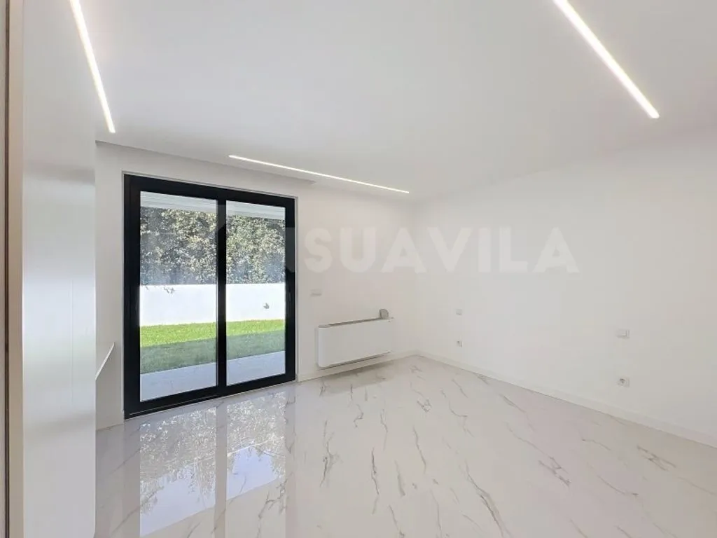 Toad - Modern Villa with Pool in Vila Nova de Cerveira
