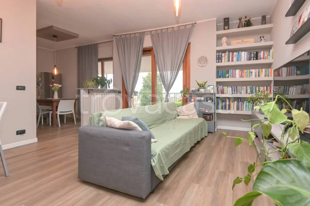 Séjour - Ground Floor Apartment with Balcony in Pino Torinese