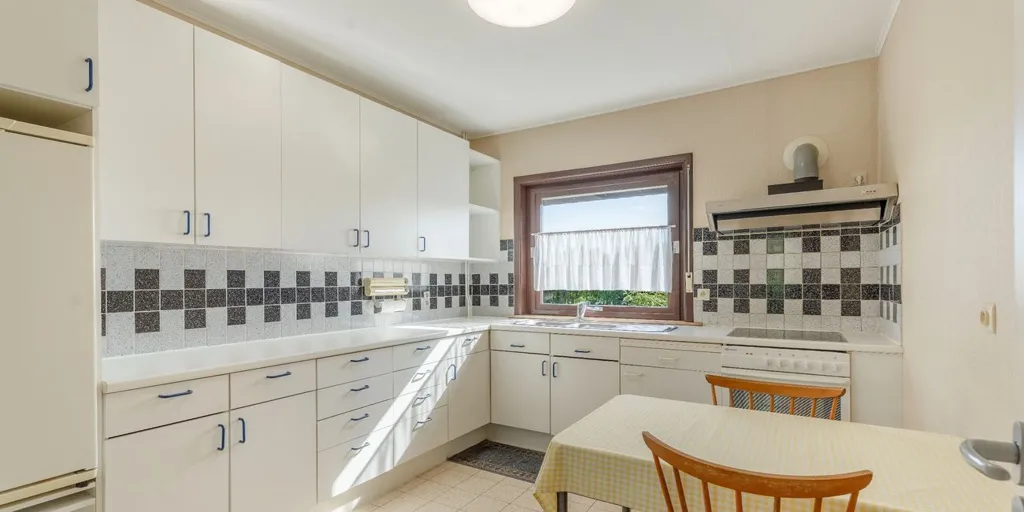 Cucina - Ground Floor Villa with Garden in Heestert