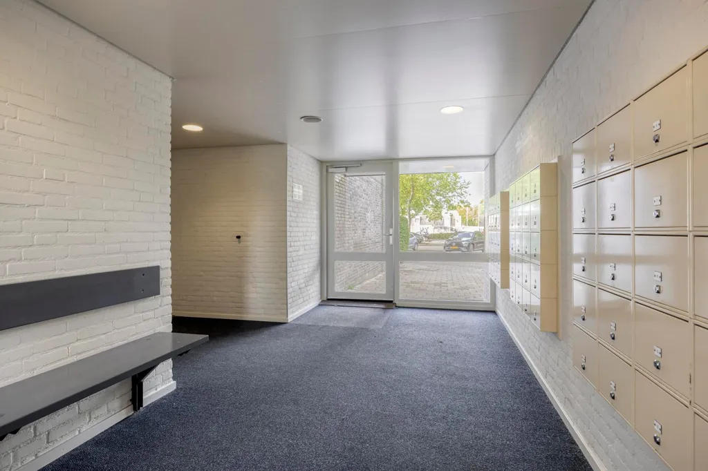 Esik - 3-Bedroom Apartment with Balcony in Eindhoven