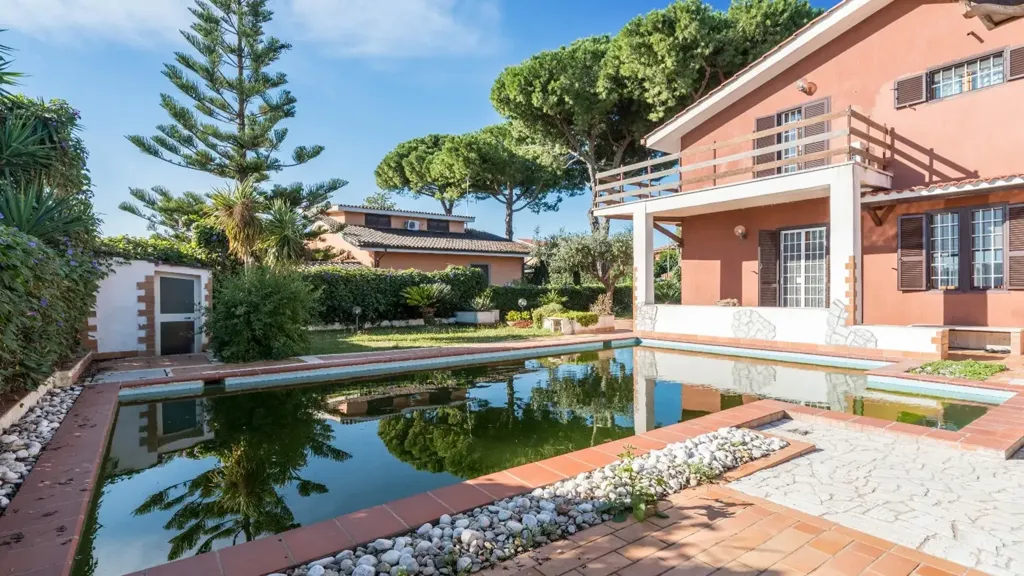 Bassein - Villa with Garden in Ladispoli