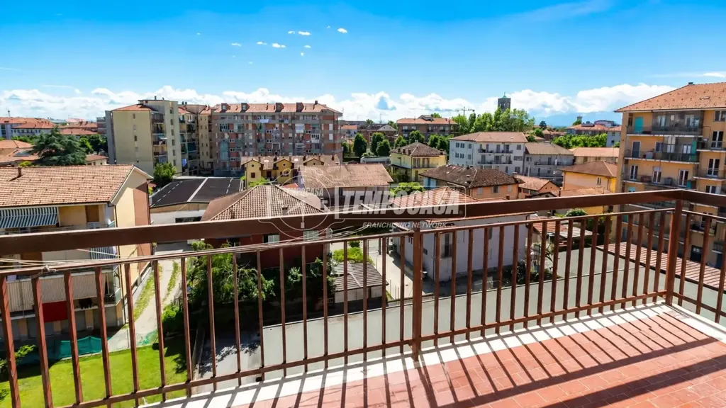 Rõdu - Fully Refined Apartment with Balcony in Fossano