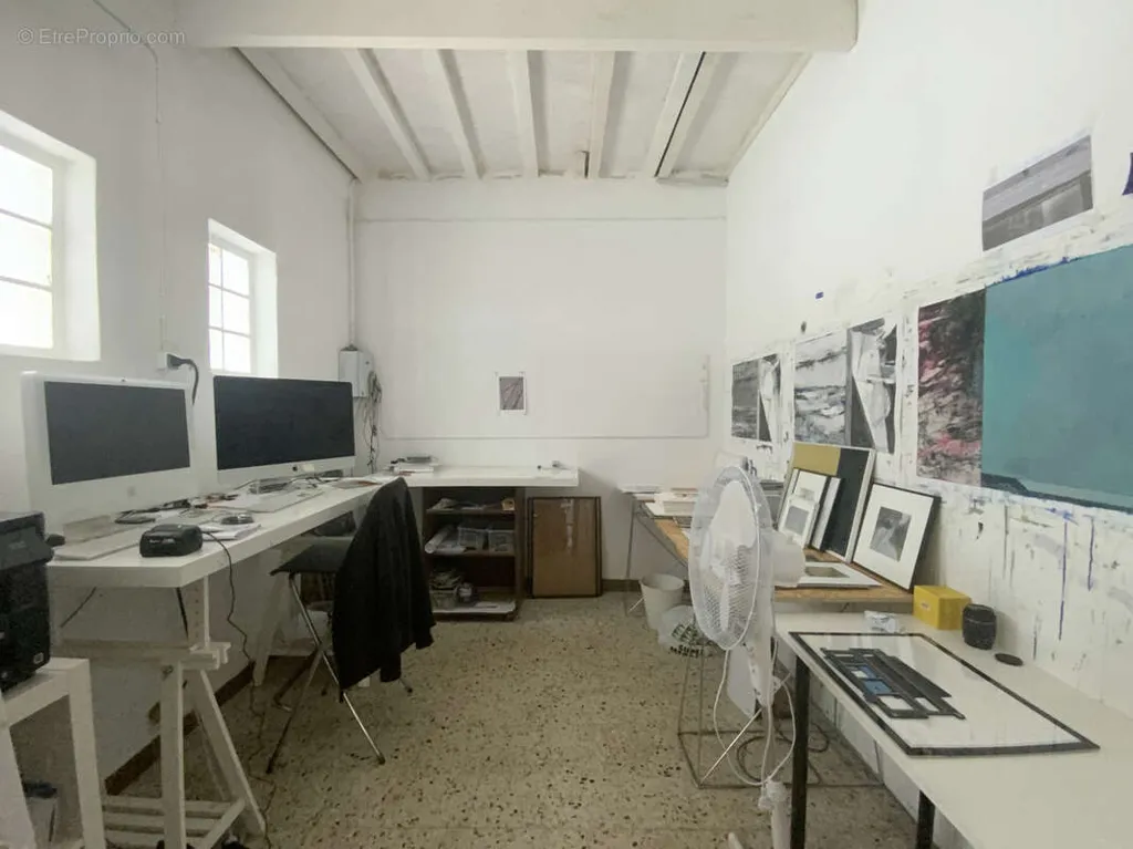 Bureau - Maison avec Piscine et Vue Jardin à Uzès