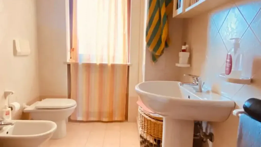 Bathrooms - Balcony Flat in Prevalle