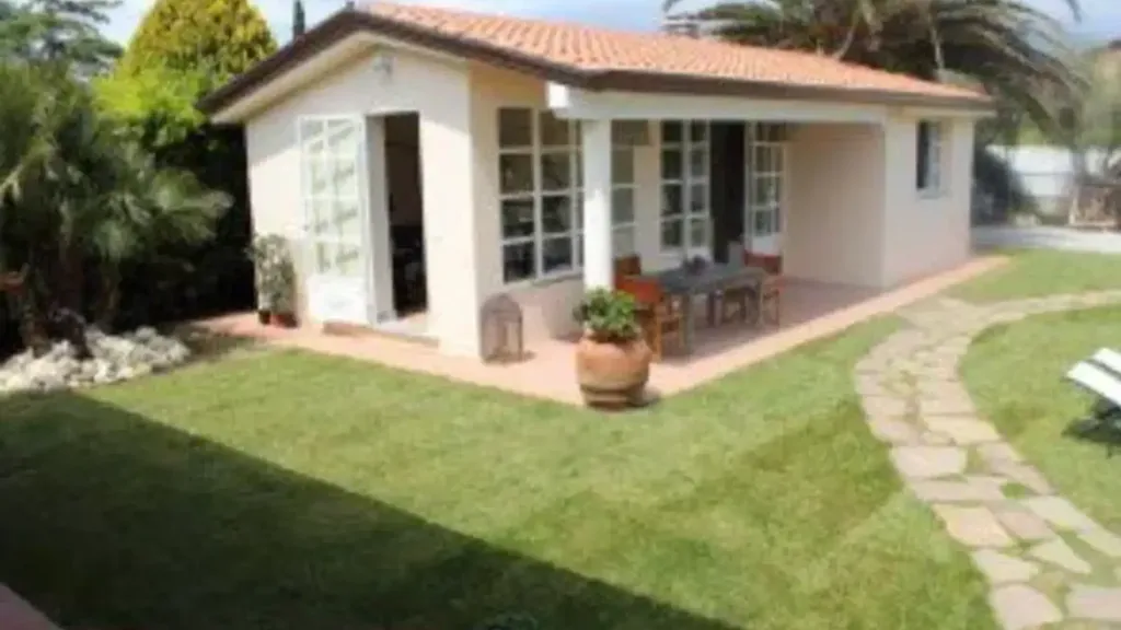 Garden - Newly Built Villa with Pool near Camaiore