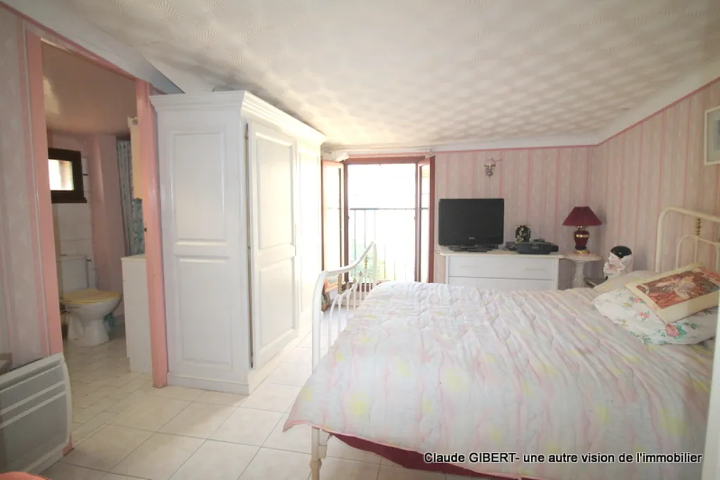 Chambres - Maison de Village T4 avec Garage à Mèze