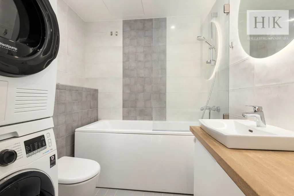 Salles de bain - Modern Apartment with Balcony in Mustamäe