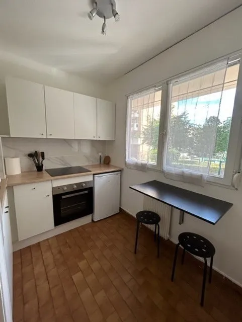 Kitchen - Meubled Flat with Kitchen-Diner in Nice