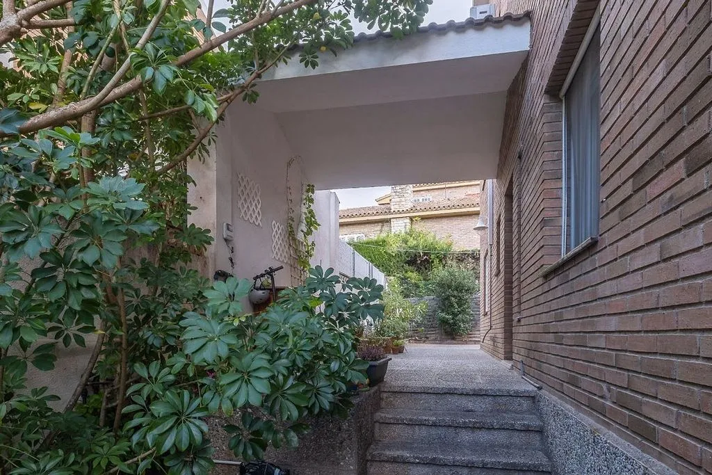 Aed - Luxury House with Garden in Salou