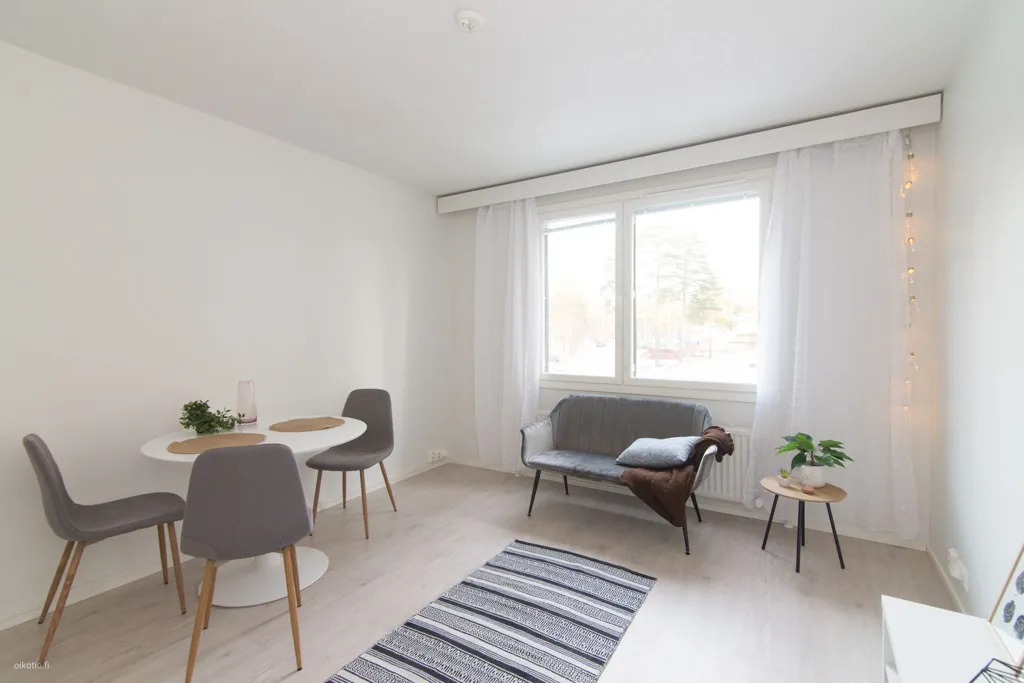Söögituba - Fully Renovated Flat with Balcony in Oulu