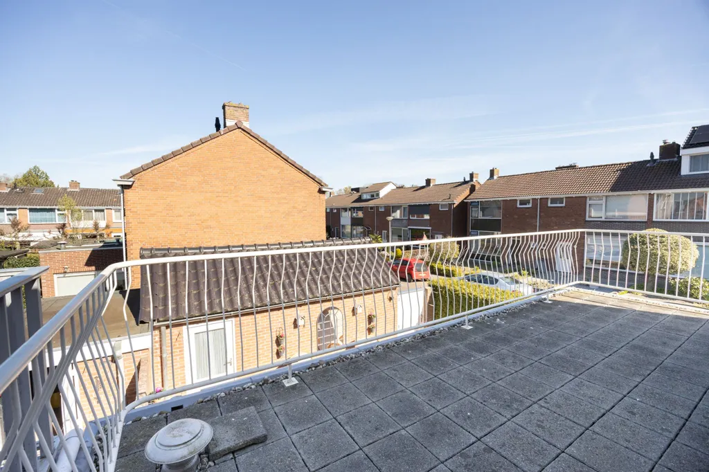 Balcon - Corner House with Terrace in Etten-Leur