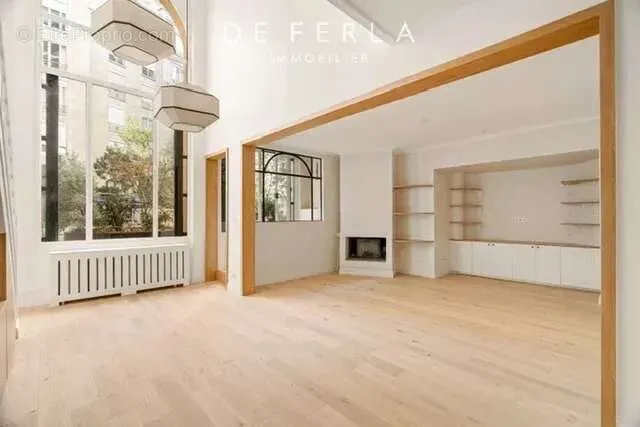 Soggiorno - Art Studio Loft in 16th Arrondissement, Paris
