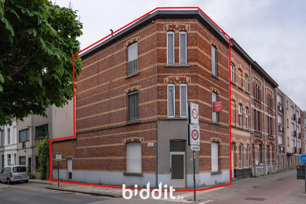 Extérieur - Appartement à Rénover avec 2 Façades en Centre-Ville