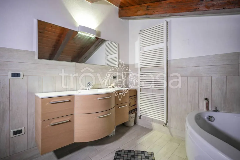 Salles de bain - Bifamiliar Villa with Garden in Ravenna