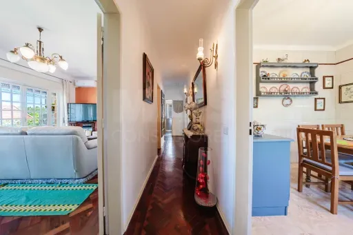 Salle à manger - Charming House with Fruit Trees in Private Setting