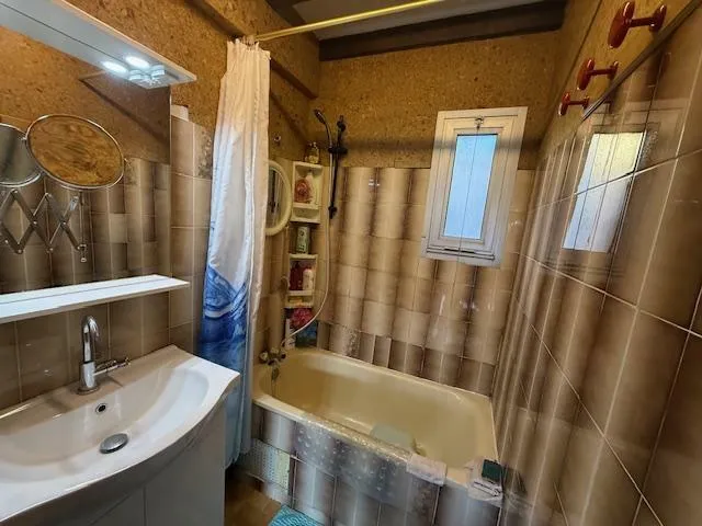Salles de bain - Maison T3 + Bureau à 300 m des Plages à Valras-Plage