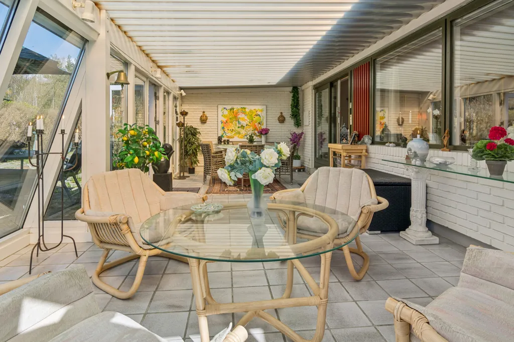 Terrass - Charming Villa with Carport in Værløse