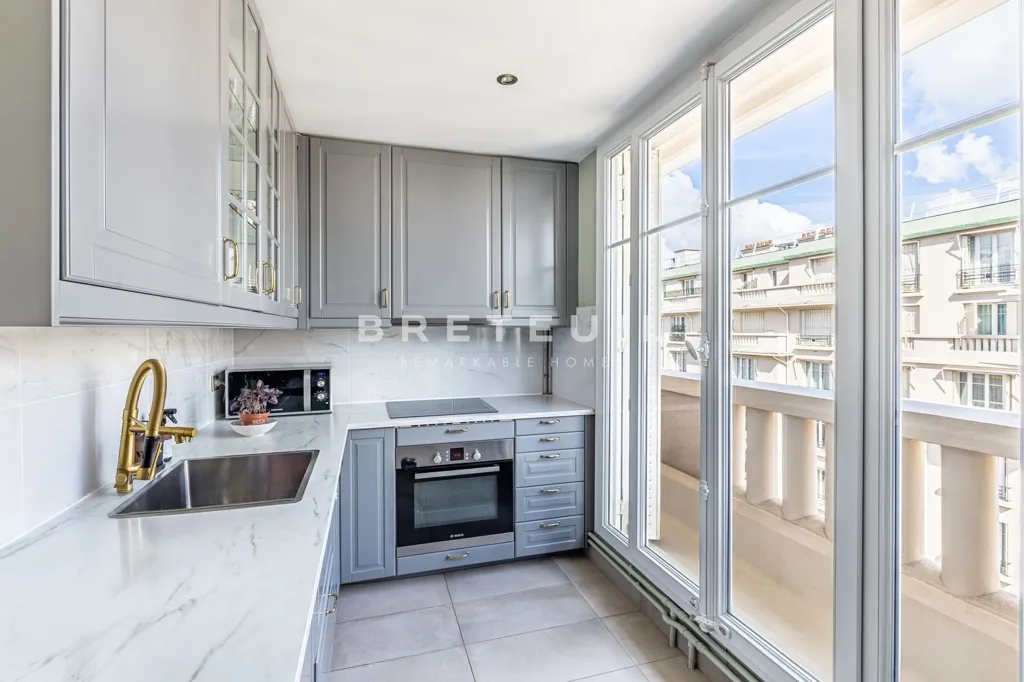 Kitchen - Art Deco Flat with Balcony in Auteuil